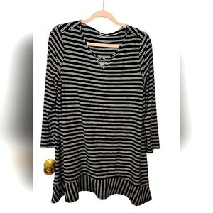 KIM ROGERS BLACK/WHITE LARGE TUNIC